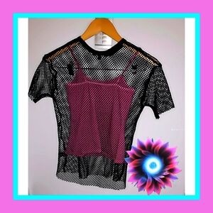 Iris black and pink t-shirt size small. 👚💖 #Tshirt #Fashion #Style 😊✨🎀